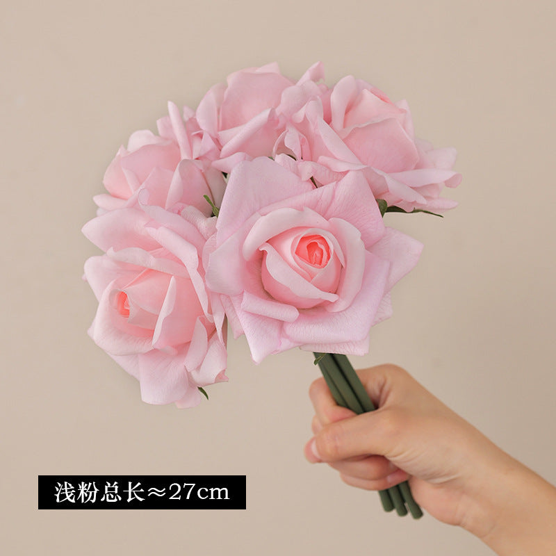 Everlasting Elegance: Lifelike 5-Stem Silk Rose Bouquet - Zero Maintenance Luxury