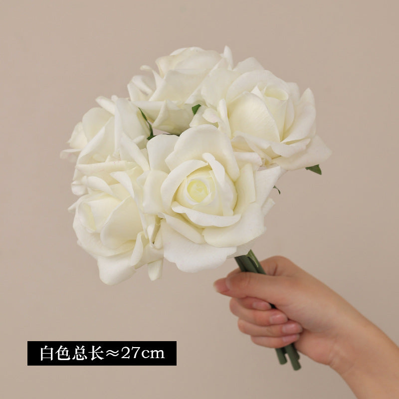 Everlasting Elegance: Lifelike 5-Stem Silk Rose Bouquet - Zero Maintenance Luxury